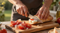 Panino Con Caprino, Pomodori E Prosciutto Crudo